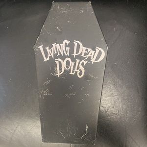 MEZCO LIVING DEAD Dolls 7 Deadly Sins Gluttony Series 7 - Certificat MEZCO LIVING DEAD Dolls 7 Deadly Sins Gluttony Series 7 - Certificat